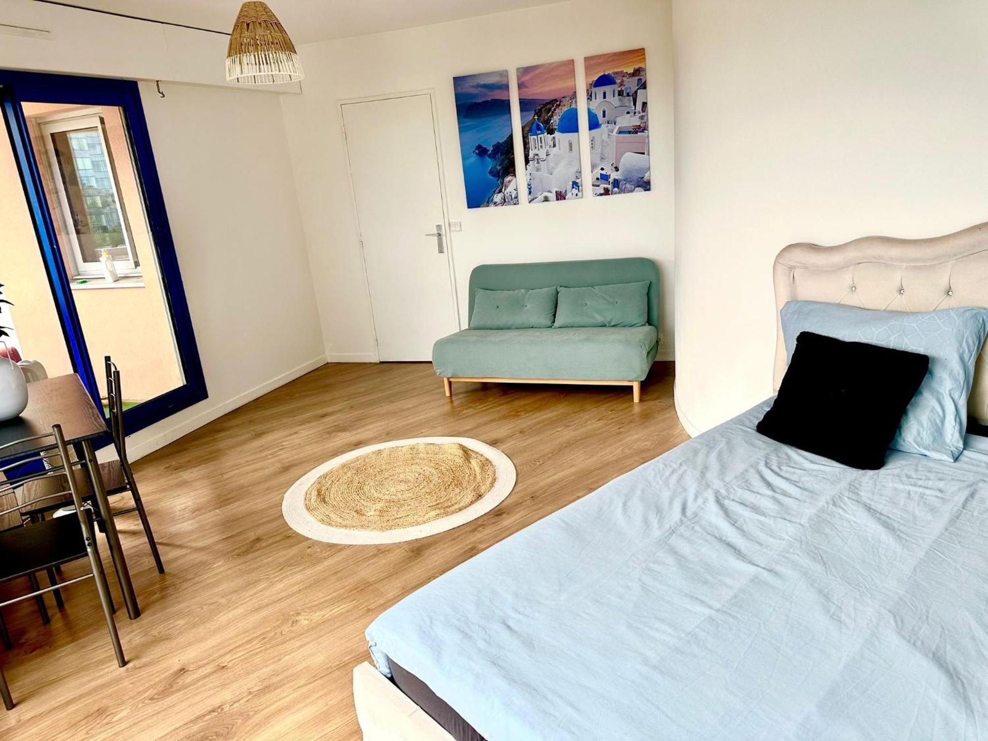 Paris La Defense - Santorin Apartment With Jacuzzi Курбьовоа Екстериор снимка
